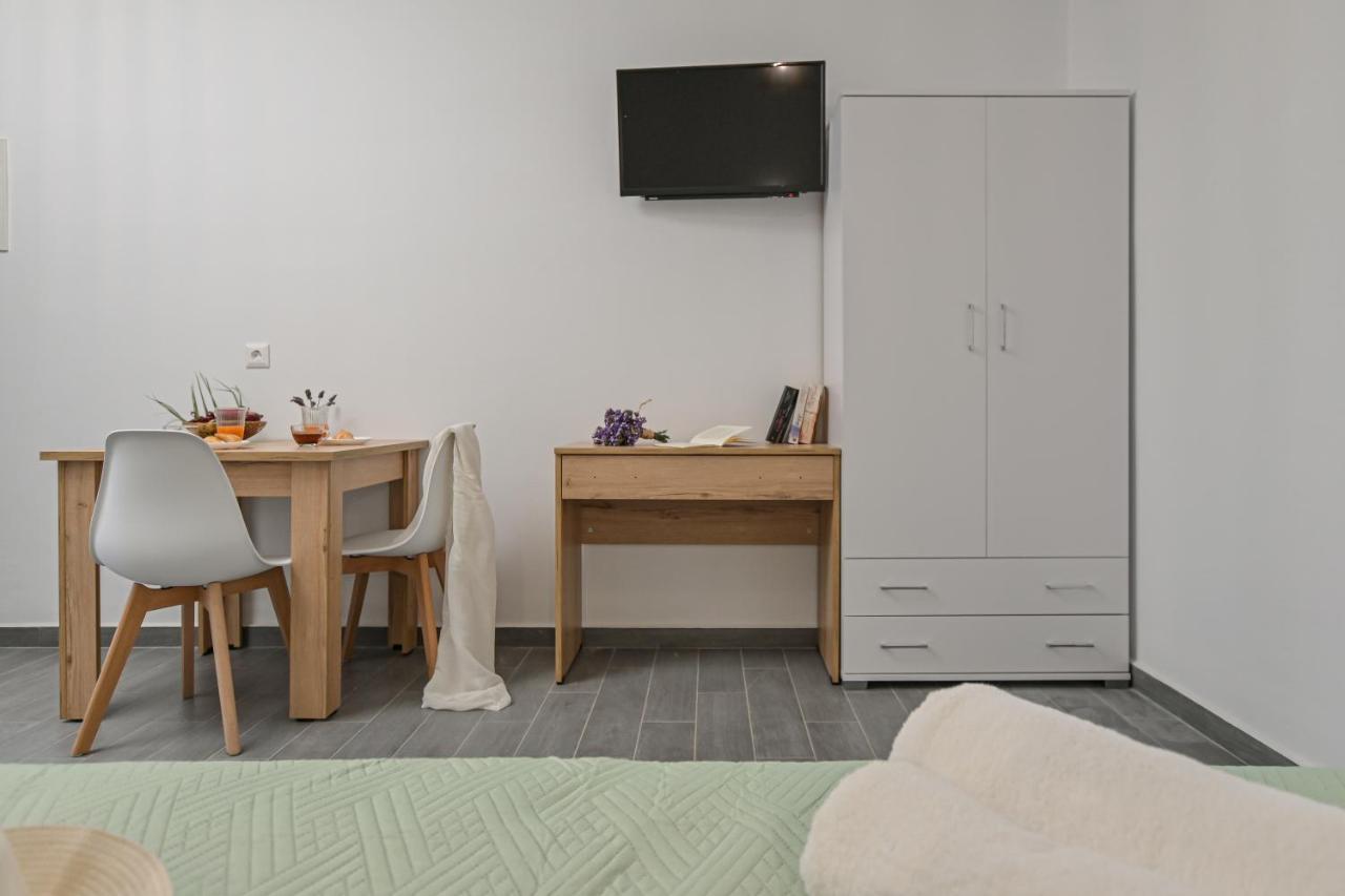 Vive Mare Plaka II Aparthotel Bagian luar foto