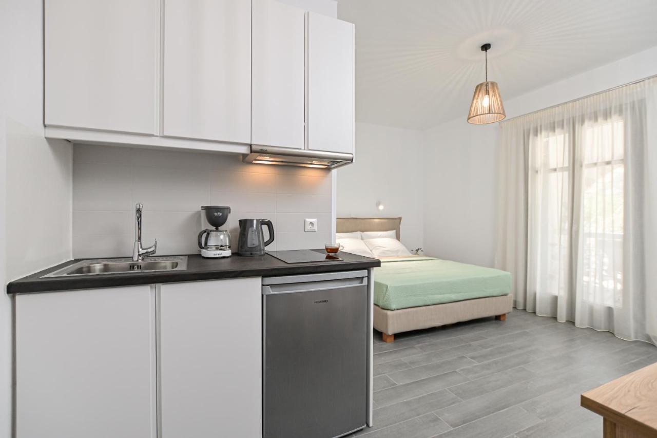 Vive Mare Plaka II Aparthotel Bagian luar foto